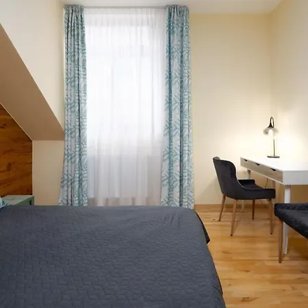 Cozy Nest קרלובי וארי